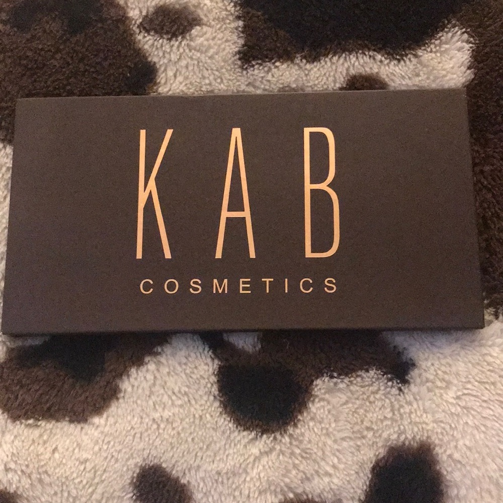 Brand new contour pallet